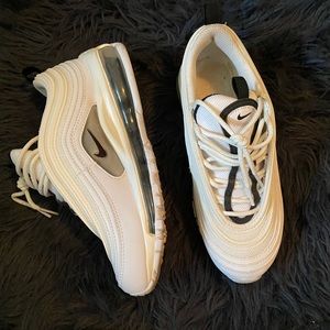 Women’s white with Black Outline Air Max 97